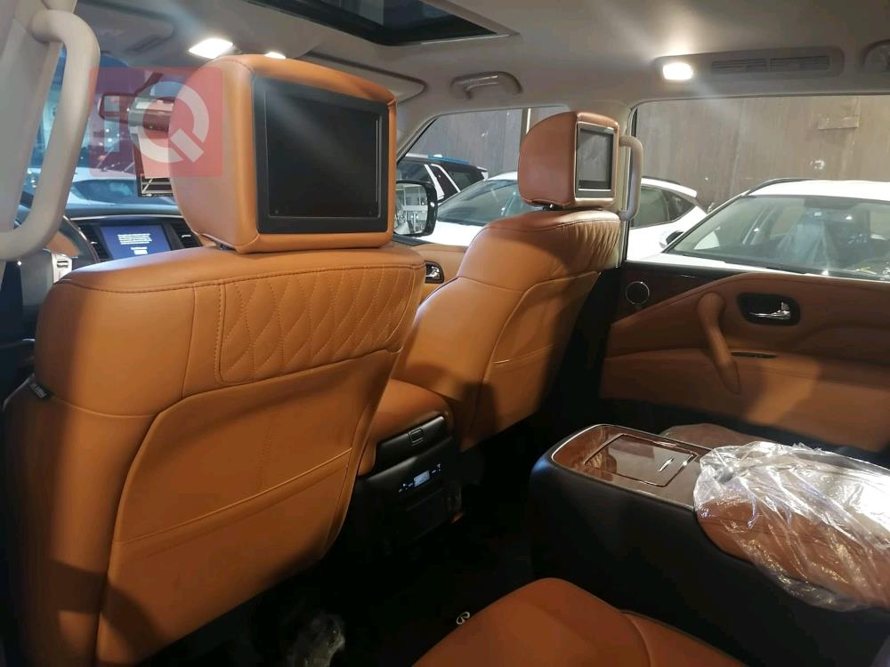 Infiniti QX80